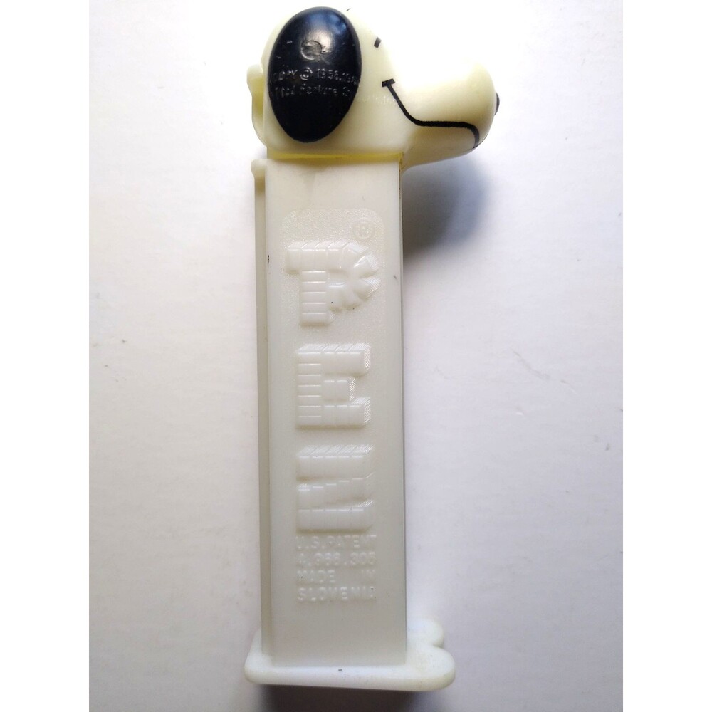Vintage Snoopy Pez Dispenser - Cream Stem Black Ears Slovenia Peanuts Gang Dog